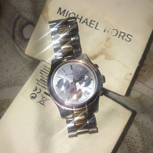 MICHAEL KORS WOMEN’S WATCH